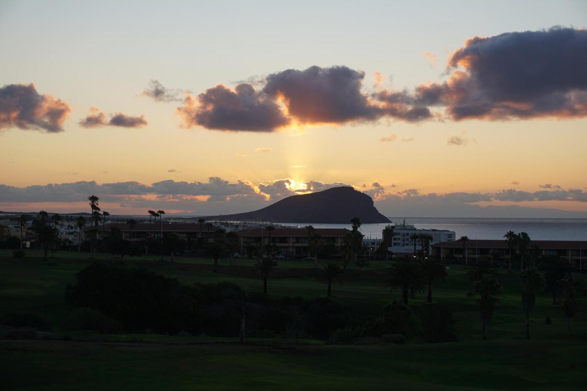 Golf Del Sur Apartment - Magnificent Panorama Of The Ocean, El Teide, And Montana Roja San Miguel de Abona Esterno foto